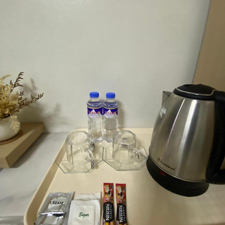 Honey Suite Room Inside Bee Cafe Cebu At Ayala Area Luaran gambar